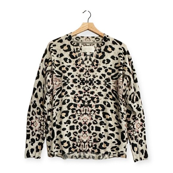 New with tag, Brochu Walker Kelso Leopard Print Cashmere V-neck Sweater, Size X - Picture 4 of 15